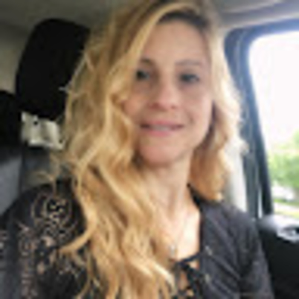 Meet your Posher, Angie